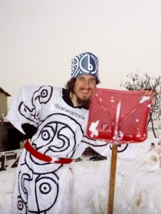 (b)ananartista SBUFF - snow shovel love