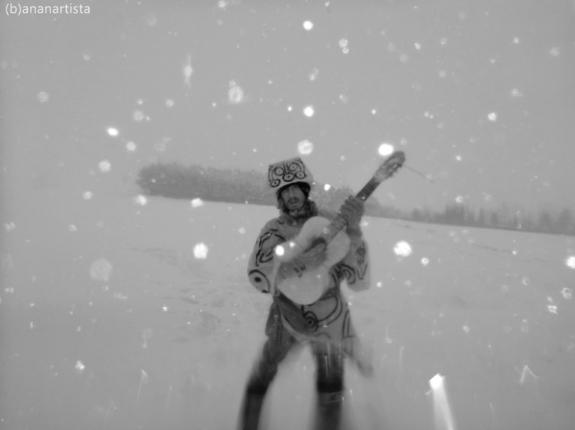 (b)ananartista SBUFF - snowstorm singer