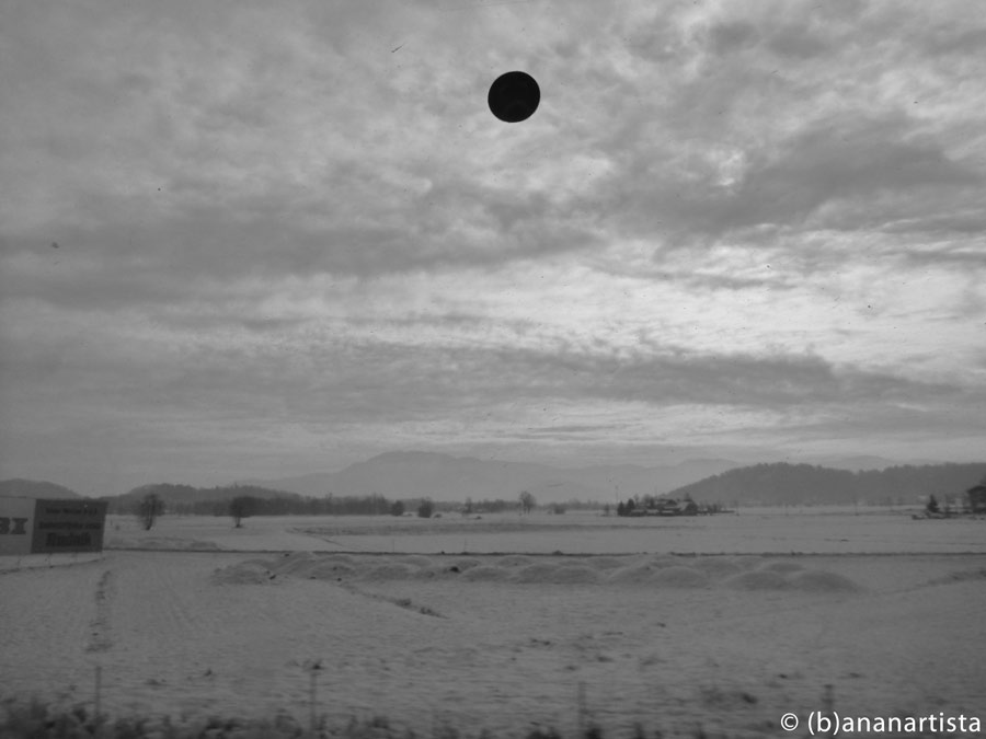 BLACK SUN IN WINTER WHITE landscape photography by (b)ananartista sbuff © 2016 all rights reserved