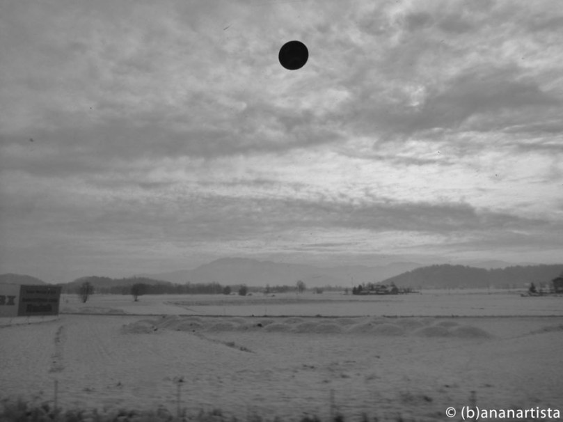 BLACK SUN IN WINTER WHITE landscape photography by (b)ananartista sbuff © 2016 all rights reserved