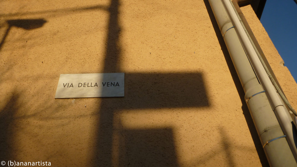 IN VIA DELLA VENA urban photography by (b)ananartista sbuff © 2016 all rights reserved