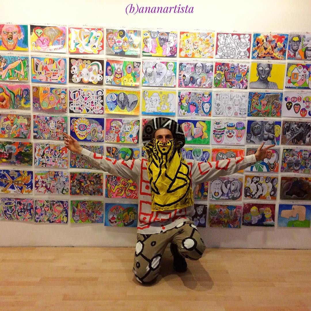 mostra e performance museale di (b)ananartista sbuff