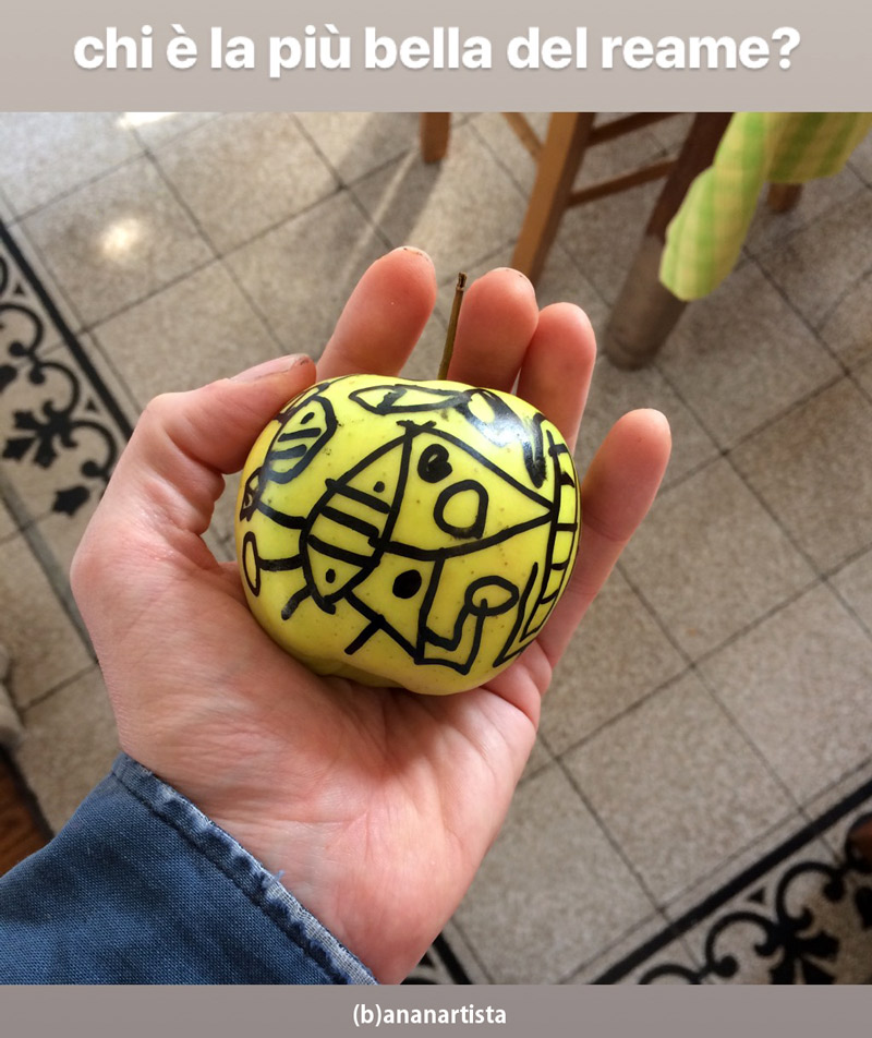 chi è la più bella del reame? : apple art by (b)ananartista sbuff