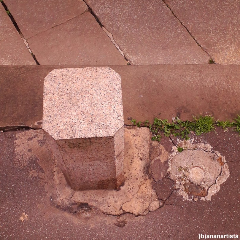 sovramondi da marciapiede: fotografia di (b)ananartista sbuff