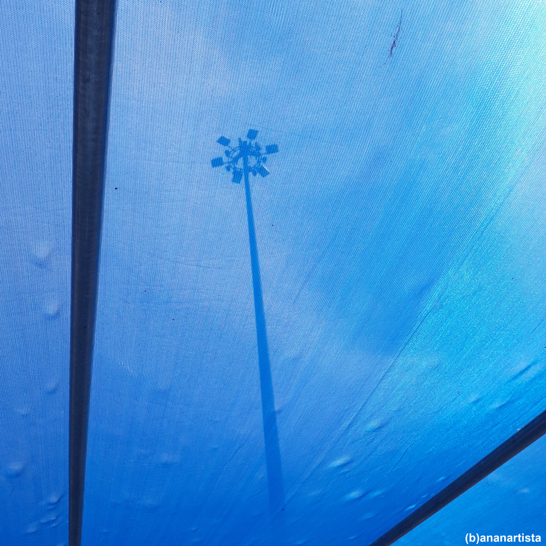 blue street lamp: photography by (b)ananartista sbuff