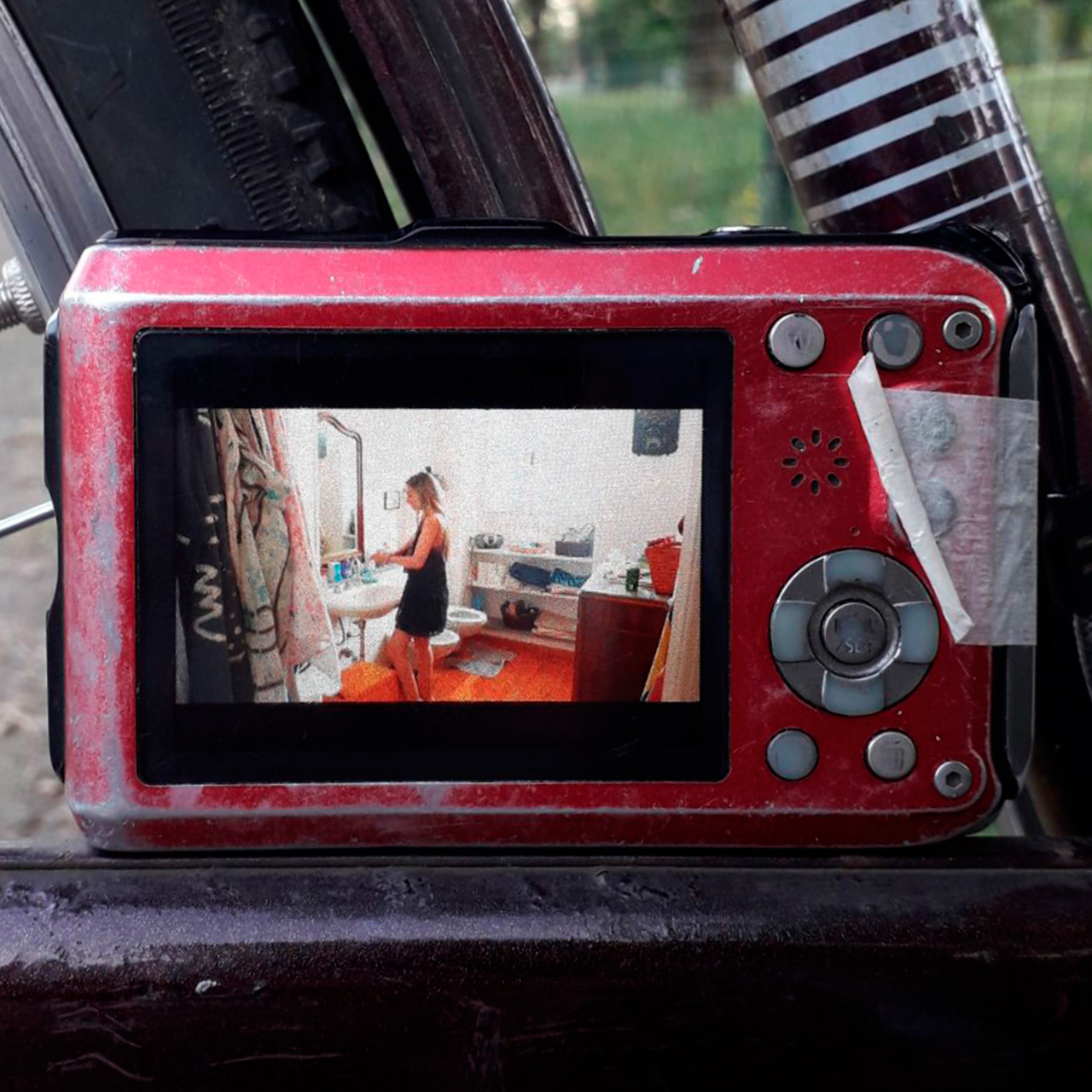 thrille con anna utopia giordano e (b)ananartista sbuff